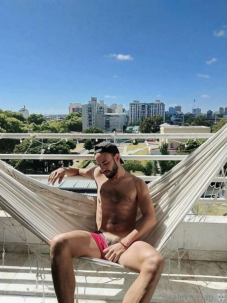 Aleklucian leaked nude onlyfans