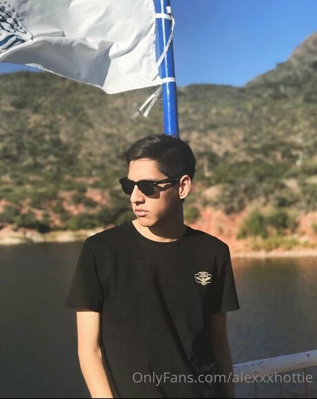 Alexxxhottie nude leak onlyfans