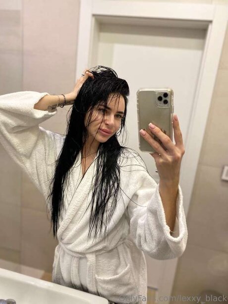 Lexxy Black nude onlyfans leaks