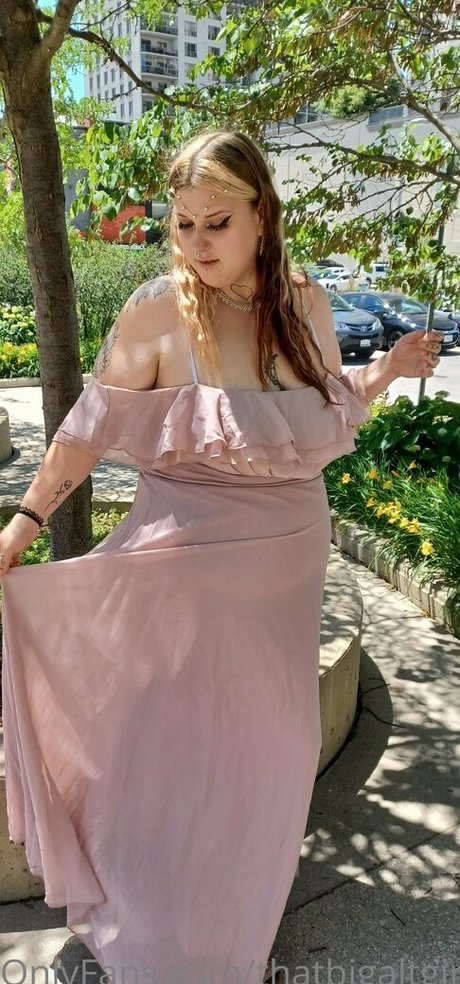 thatbigaltgirl leaks only fans