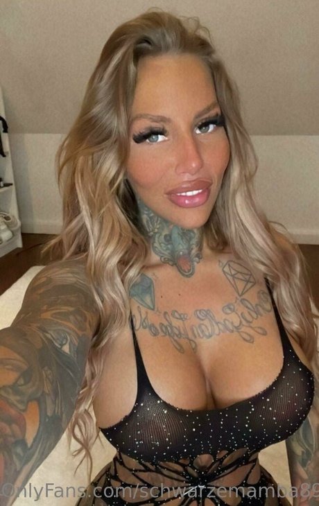 schwarzemamba89 onlyfans nude leaked