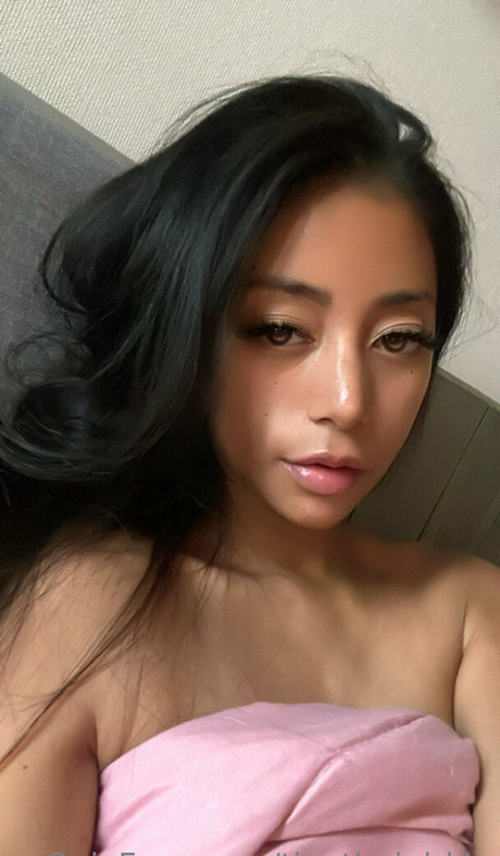 tinythaigirl4u onlyfans leak naked