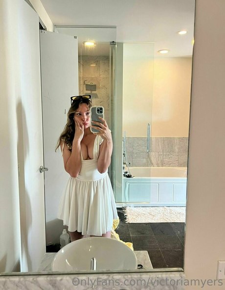 victoriamyers onlyfans nude leaked