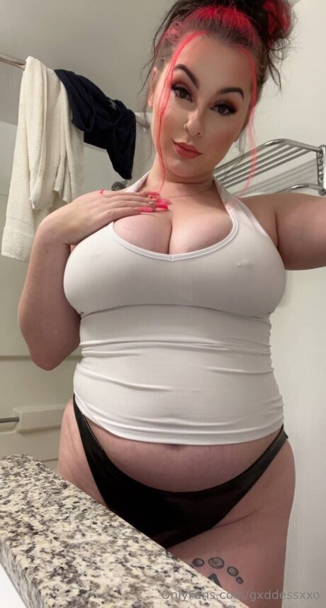 gxddessxxo nude onlyfans leak