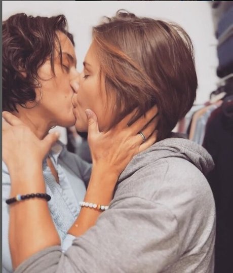 Lez Femmes leaks onlyfans