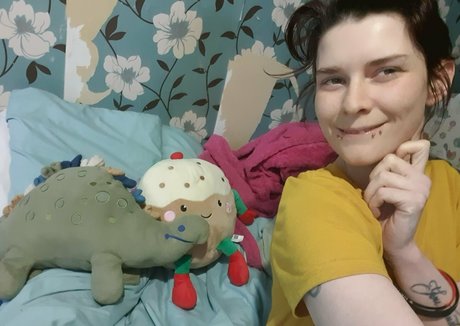 spreading onlyfans hot candids