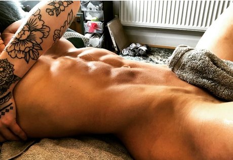 Lois Pacitto onlyfans explicit content