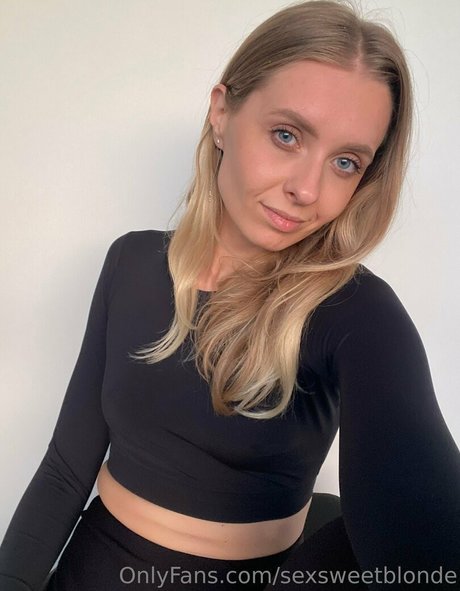 sexsweetblonde onlyfans strip tease