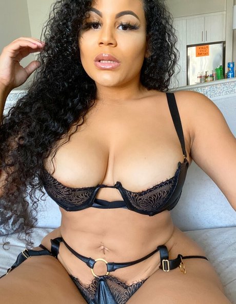 envyericaxxx onlyfans model images