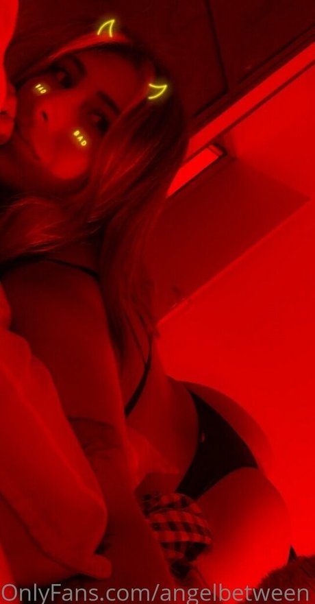 angelbetween is on onlyfans