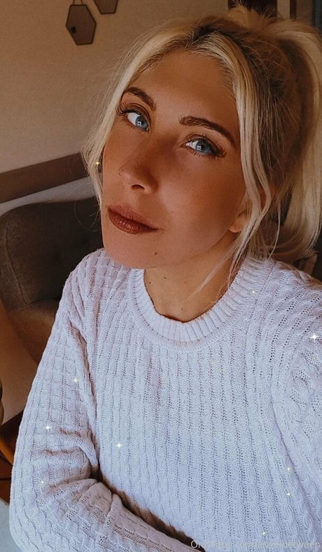 angelbetween onlyfans sextape leak