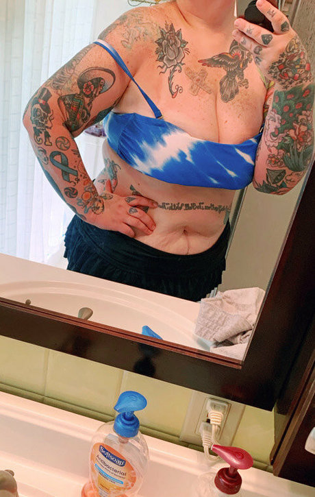 whalecupcake naked on onlyfans