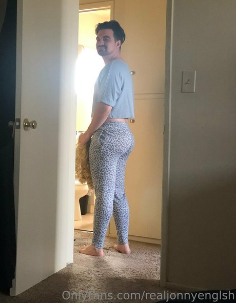 realjonnyenglsh onlyfans photos