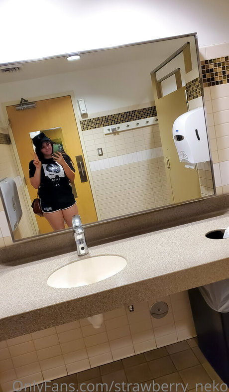 aikoblissfree nude onlyfans leak