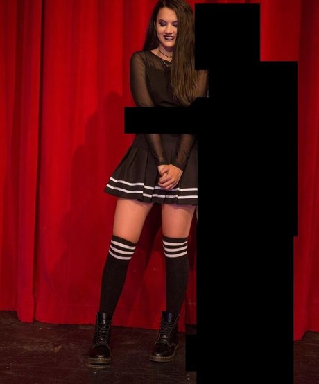 Chloe East nude onlyfans