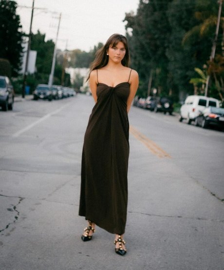 Chloe East onlyfans sextape leak