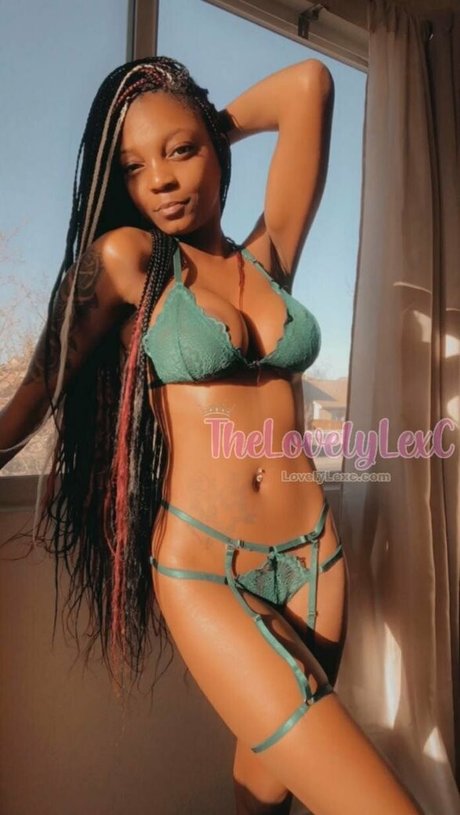 xoadoreherfree naked onlyfans