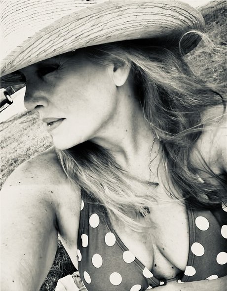 Tammera Carter onlyfans tits