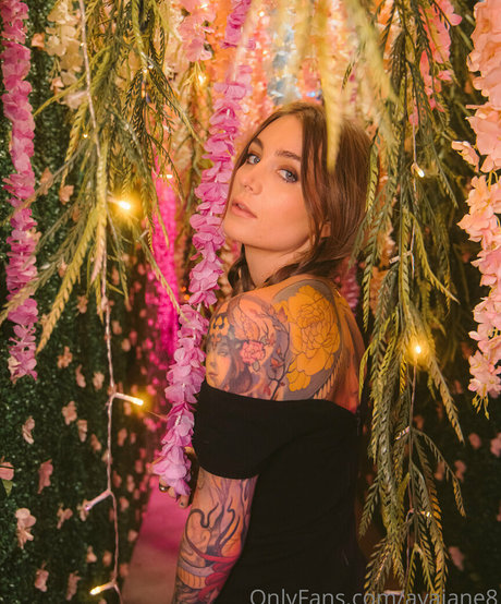 avajane8 boobs onlyfans