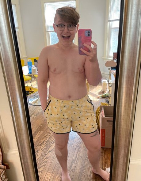 Milo Stewart onlyfans model photo