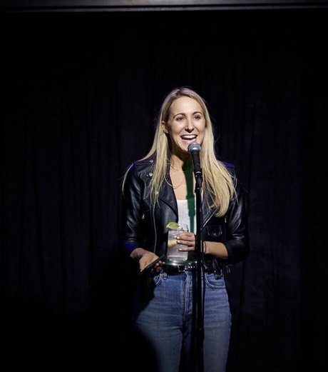 Nikki Glaser onlyfans leajs