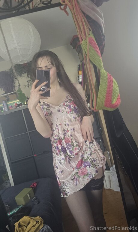 shatteredpolaroids only fans nude leaks