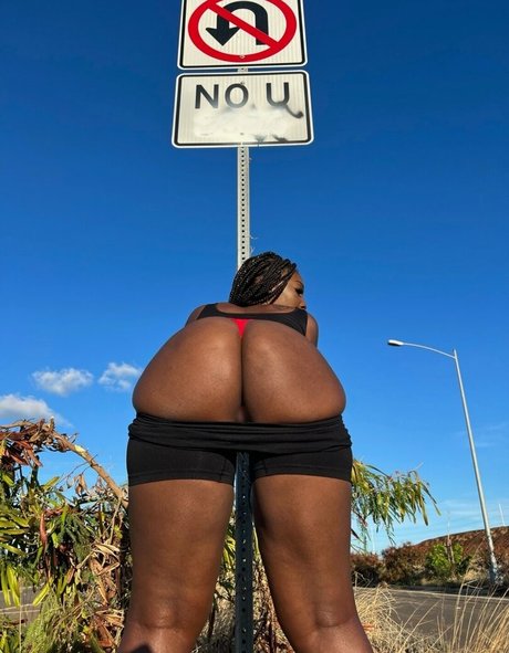 samira 0825 onlyfans pic