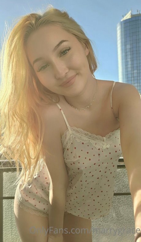 marrygracelove onlyfans topless