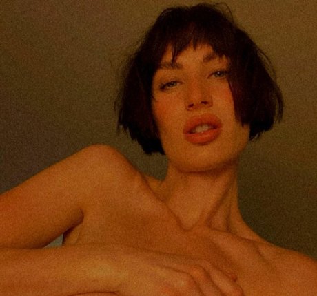 Lauren Bonner onlyfans leaked pics