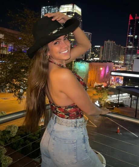 Maddie W onlyfans naked porn