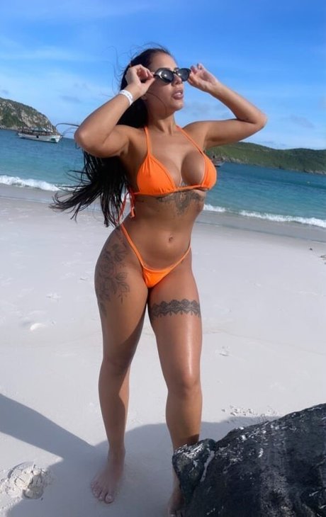 Thauany Faccini onlyfans leaked tits