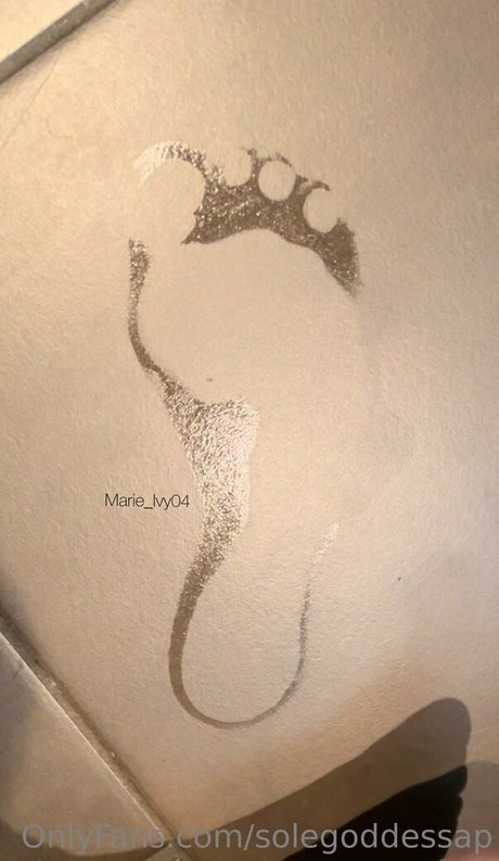 marieivy04 naked on onlyfans