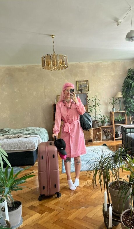 pinkarosalina onlyfans nude leaks