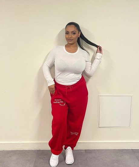 Zina Hadid onlyfans fuck