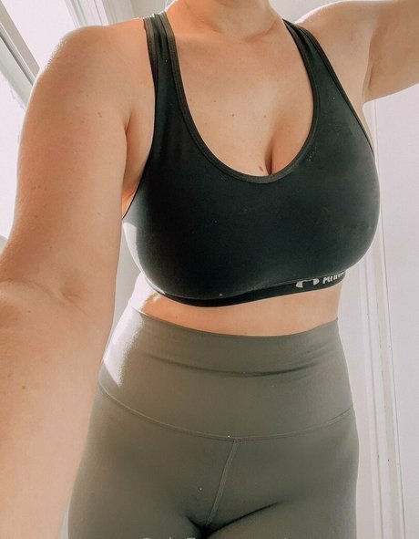 secretamyxx onlyfans model