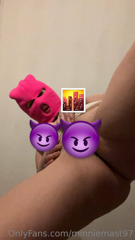 Minniemast97 onlyfans leaked.