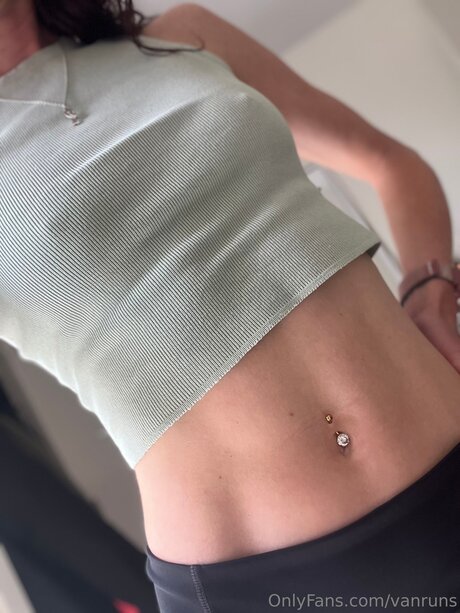 Vanruns onlyfans leaked nude