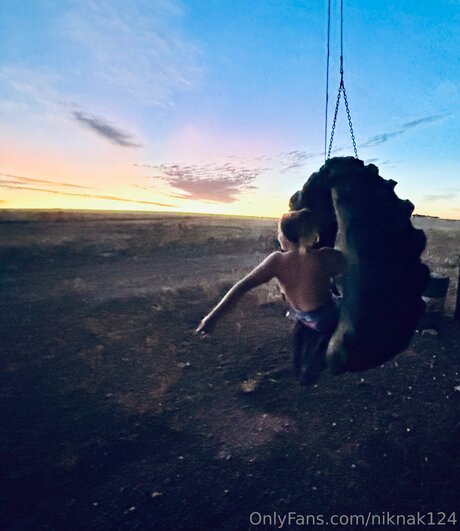 Niknak124 tits onlyfans