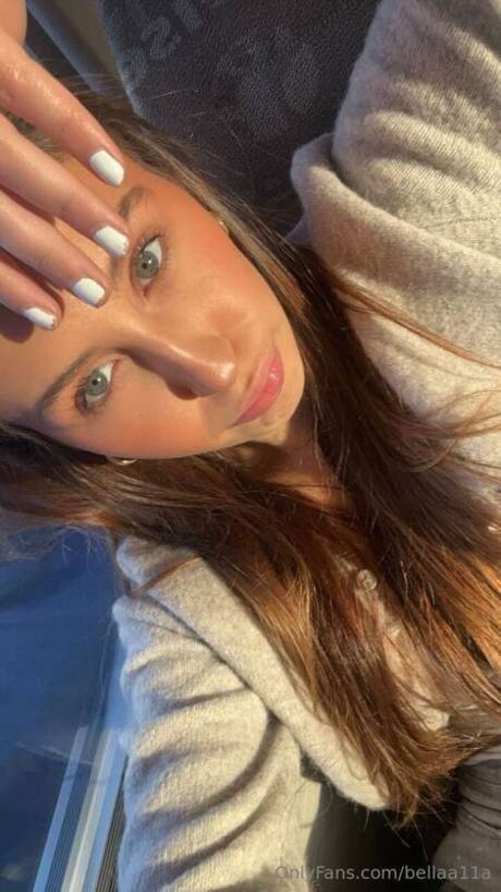 Bellaa11a onlyfans page