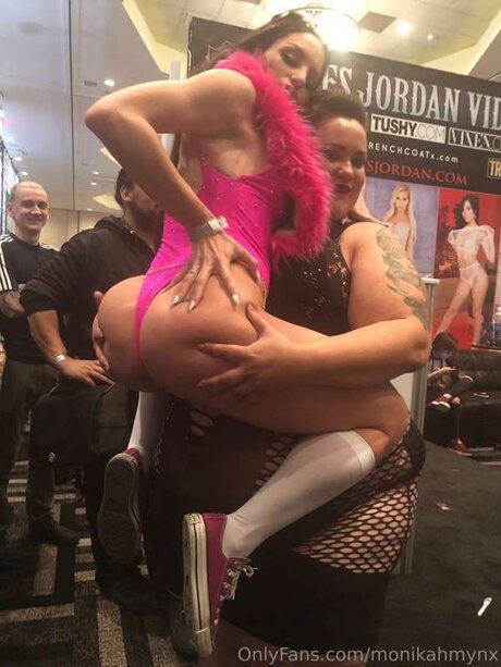 Monikamynx69 nude onlyfans
