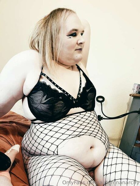 bent over pussy onlyfans top frame