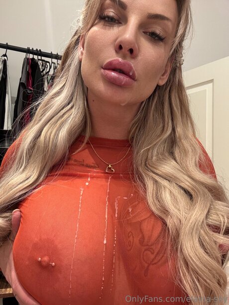 Elaina Sky onlyfans ass