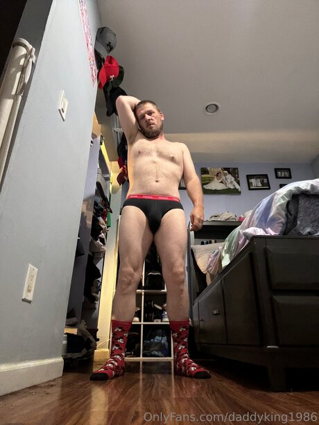 Daddyking1986 free only fans