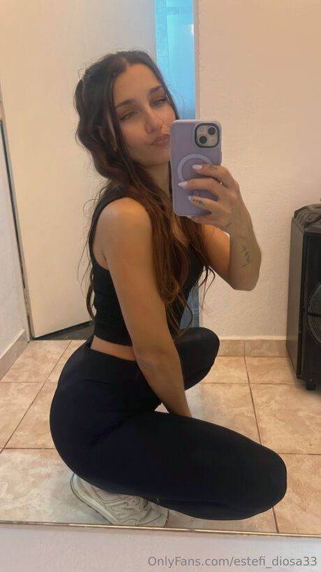Estefi Diosa33 onlyfans nude pictures