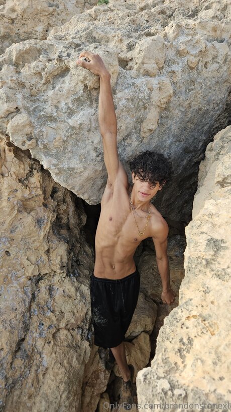 Brandonstonexl onlyfans pics nude