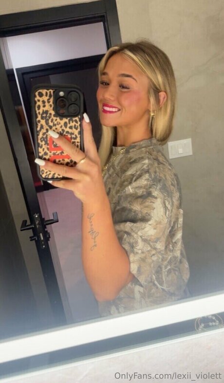 Lexii violett onlyfans model photos