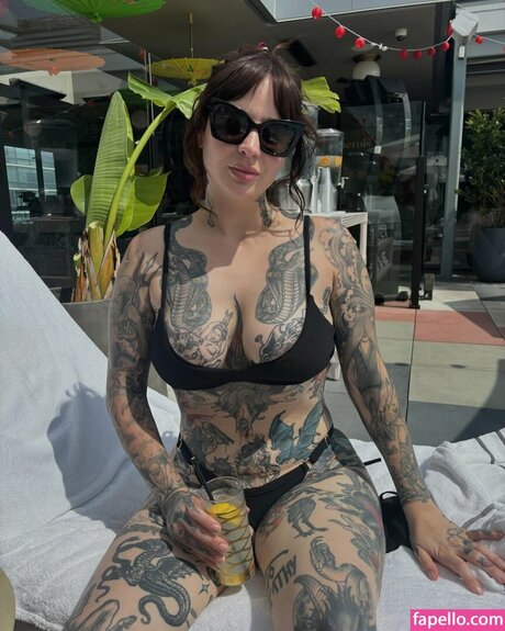 _erikapie onlyfans leajs