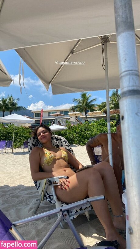 Menina Veneno onlyfans naked leak