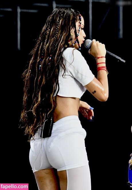 Nina Chuba Profile pic