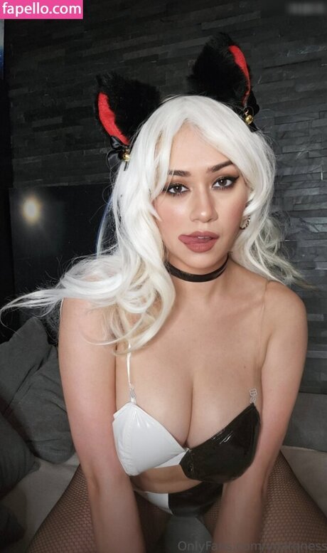 VDarquise onlyfans nude tits